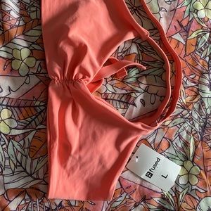 Fused Hawaii Large Kohanaiki Top in She’s Everything solid color